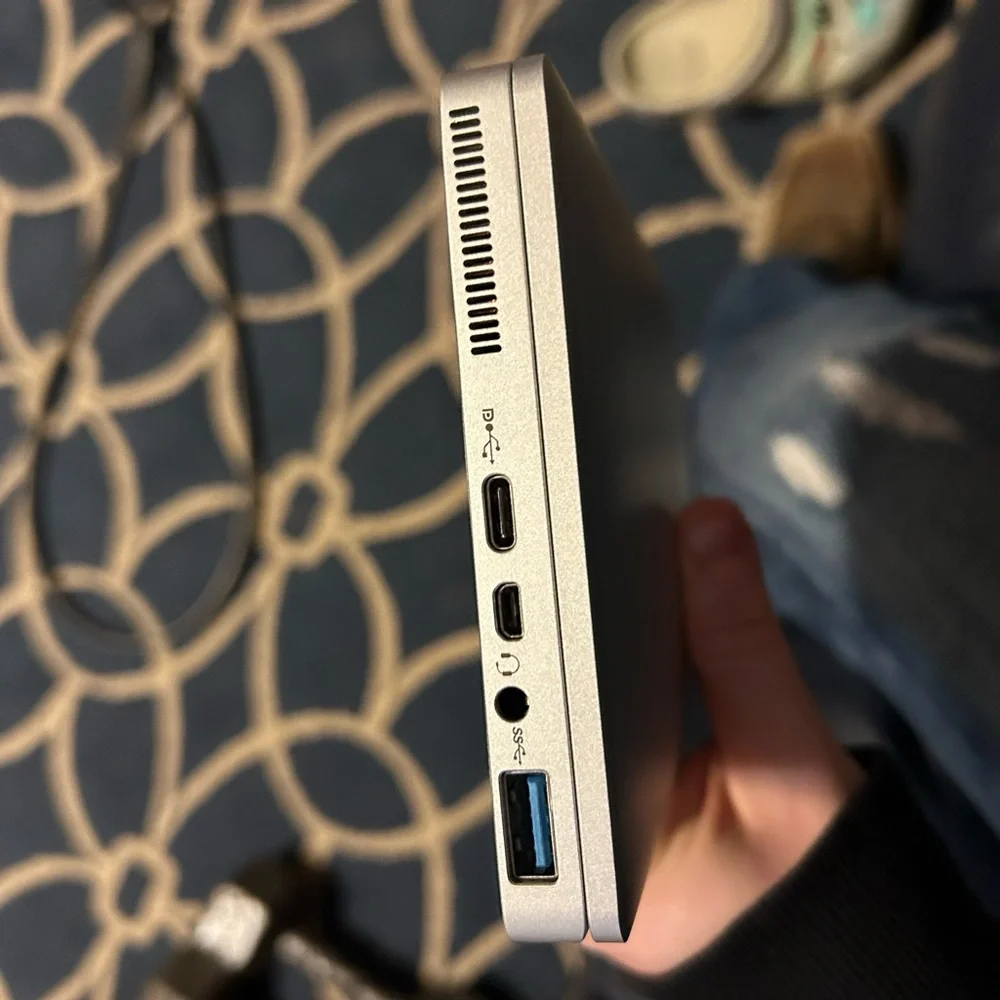 GPD Compact Mini Laptop - Picture 7 of 11